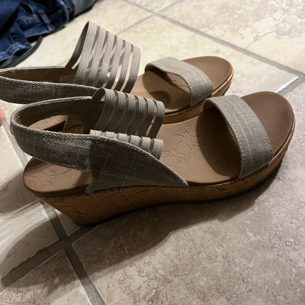 Tan wedges